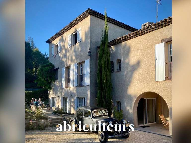 House Peymeinade - 8 bedrooms - 344m²