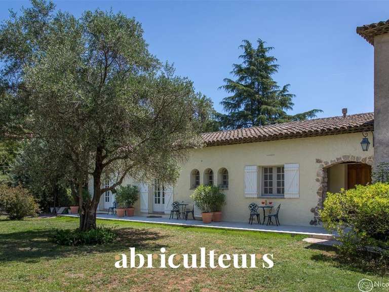 House Peymeinade - 8 bedrooms - 344m²
