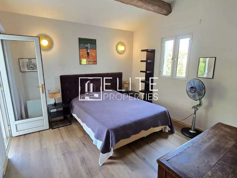 Maison Peymeinade - 6 chambres - 203m²