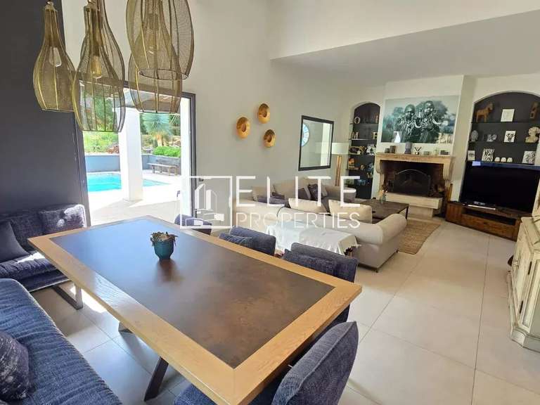 Maison Peymeinade - 6 chambres - 203m²