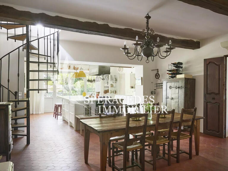 Propriété Peymeinade - 12 chambres - 750m²