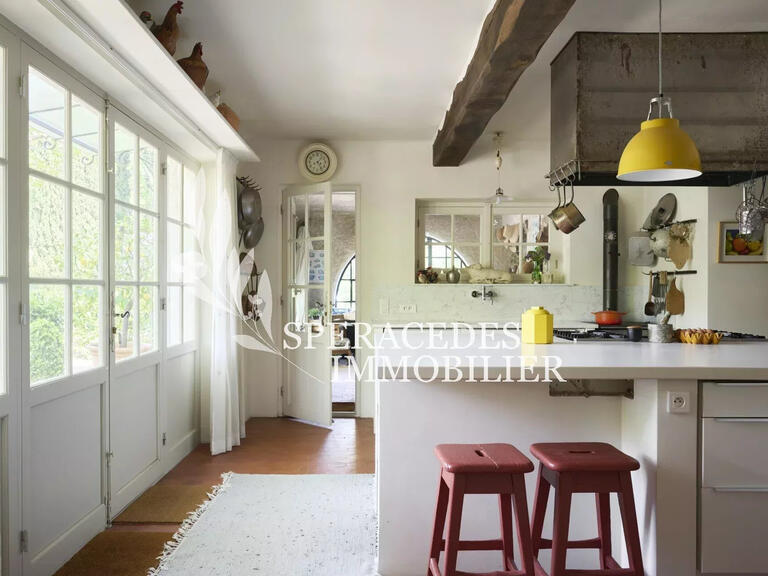 Propriété Peymeinade - 12 chambres - 750m²