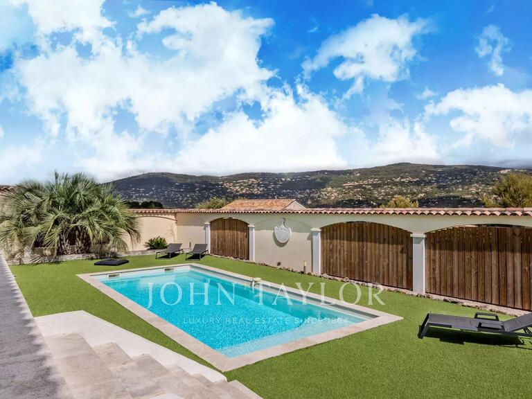 Villa Peymeinade - 5 chambres - 251m²