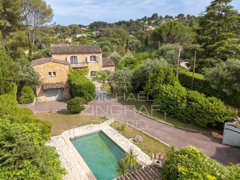 Villa Peymeinade - 4 chambres - 232m²