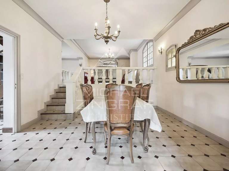 Villa Peymeinade - 4 chambres - 232m²