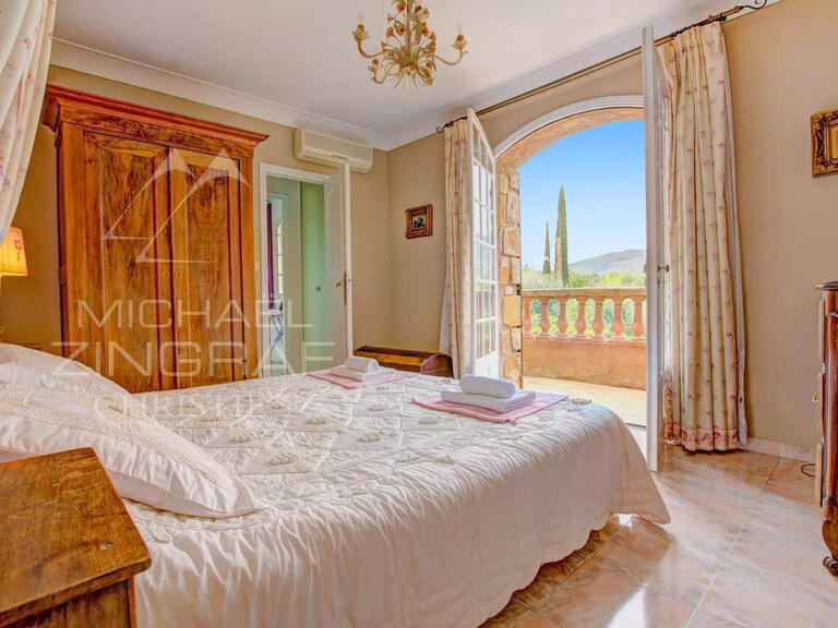 Villa Peymeinade - 4 bedrooms - 232m²