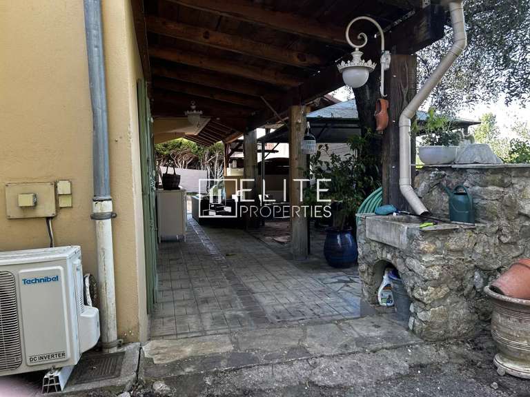 Villa Peymeinade - 4 chambres - 180m²