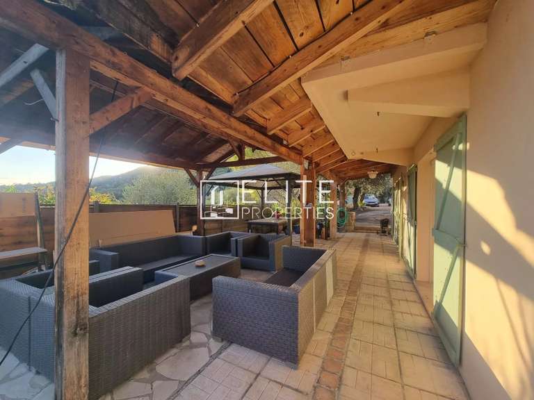 Villa Peymeinade - 4 chambres - 180m²