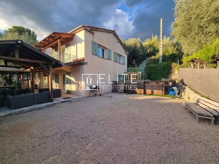 Villa Peymeinade - 4 chambres - 180m²