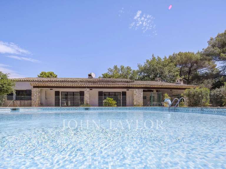 Villa Peymeinade - 4 chambres - 152m²