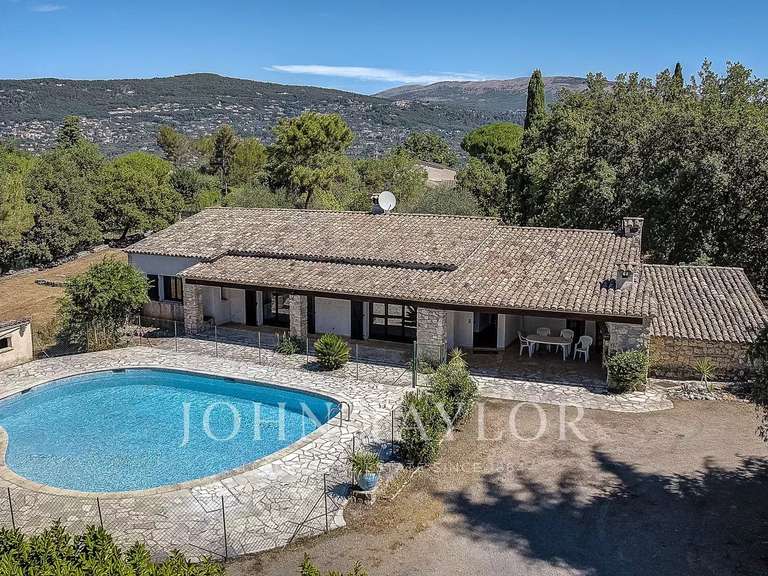 Villa Peymeinade - 4 chambres - 152m²