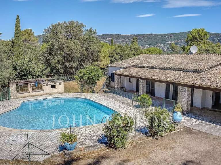 Villa Peymeinade - 4 chambres - 152m²