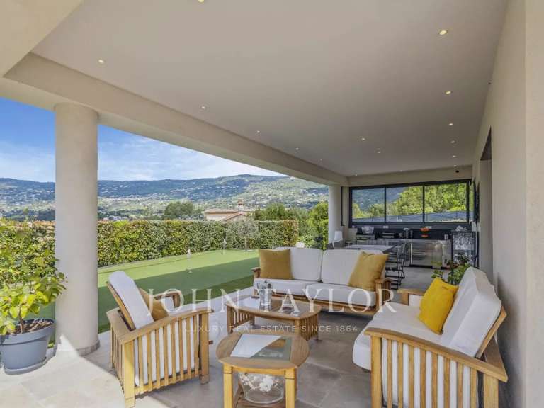 Villa Peymeinade - 3 chambres - 209m²