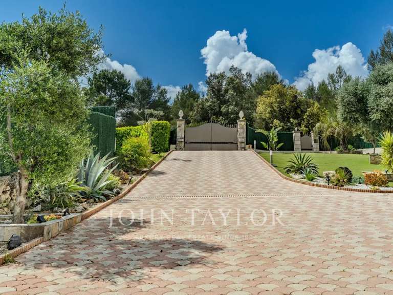 Villa Peymeinade - 5 chambres - 251m²