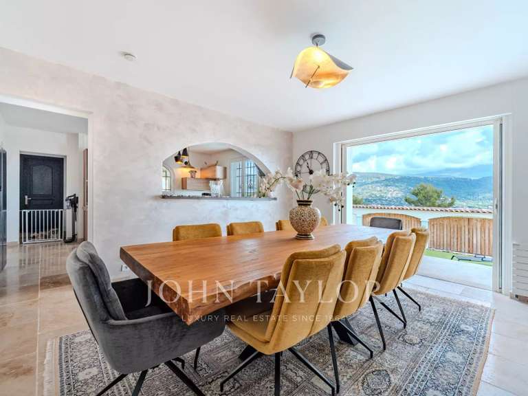 Villa Peymeinade - 5 chambres - 251m²