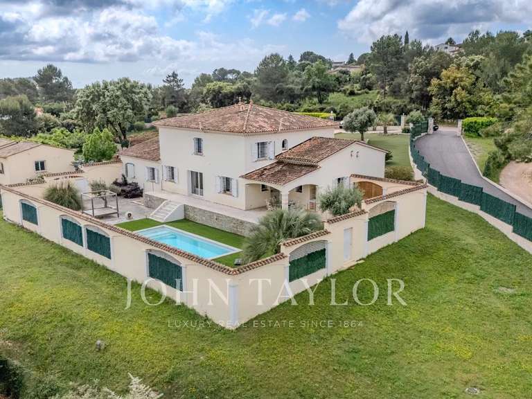 Villa Peymeinade - 5 chambres - 251m²