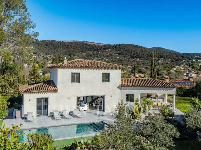 Villa Peymeinade - 5 bedrooms - 179m²