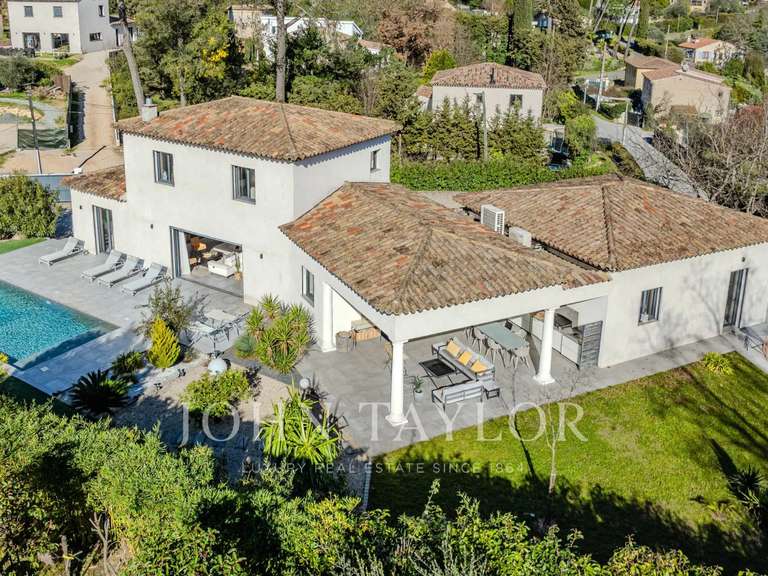 Villa Peymeinade - 5 chambres - 179m²