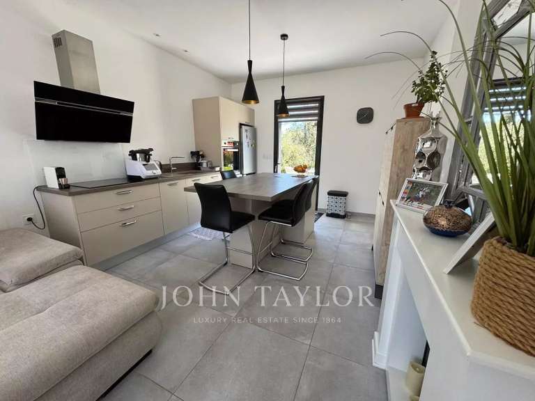 Villa Peymeinade - 5 chambres - 179m²