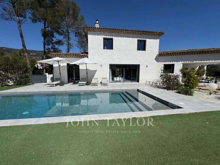 Villa Peymeinade - 5 chambres - 179m²