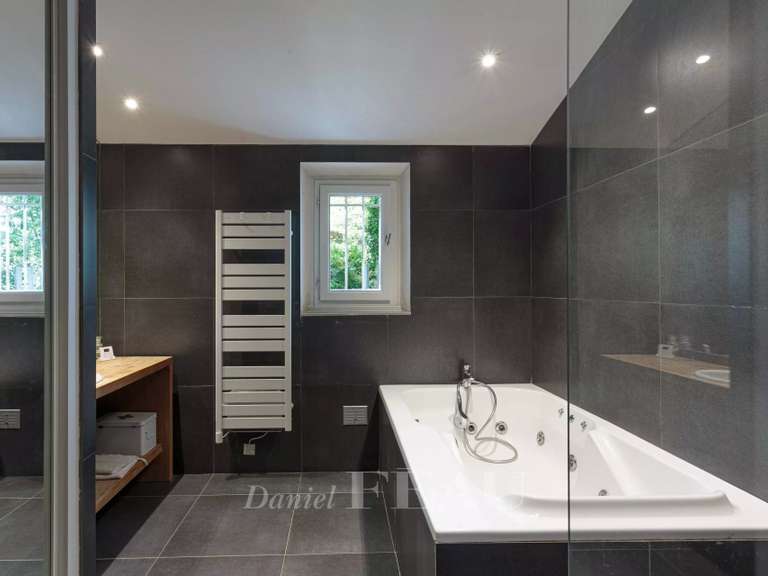 Maison Peynier - 5 chambres - 200m²