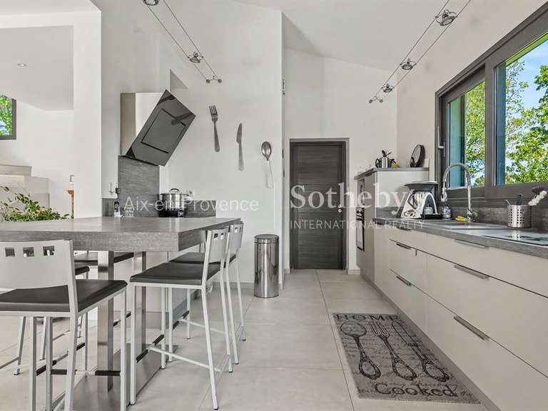 Maison Peynier - 4 chambres - 183m²