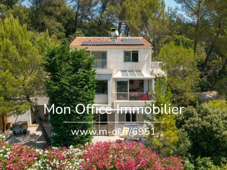 Maison Peypin - 5 chambres - 210m²