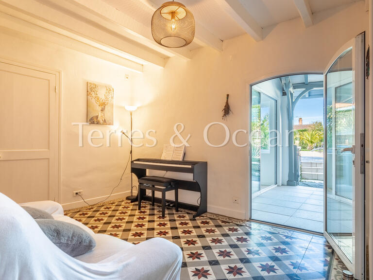 House Peyrehorade - 6 bedrooms - 328m²