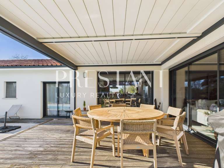 Maison Peyrehorade - 4 chambres - 196m²