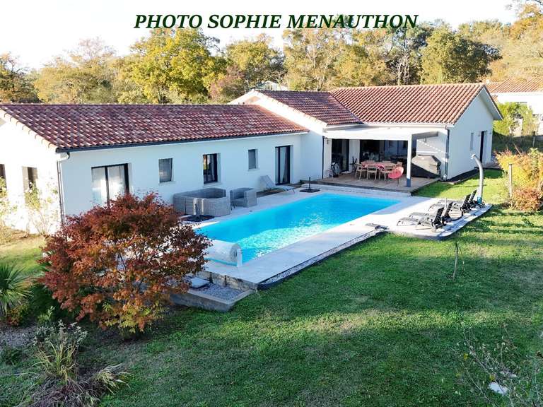 House Peyrehorade - 4 bedrooms - 197m²