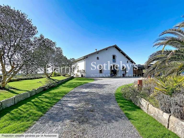 Maison Peyrehorade - 4 chambres - 333m²