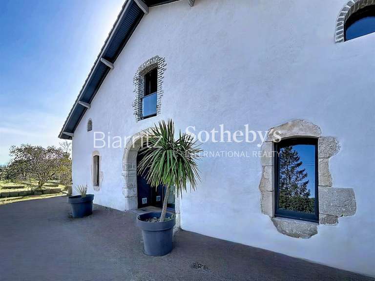 Maison Peyrehorade - 4 chambres - 333m²