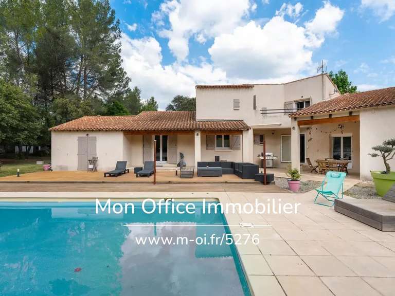 Maison Peyrolles-en-Provence - 4 chambres - 271m²