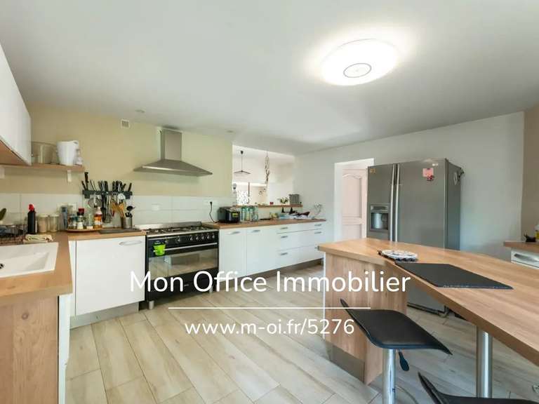 Maison Peyrolles-en-Provence - 4 chambres - 271m²