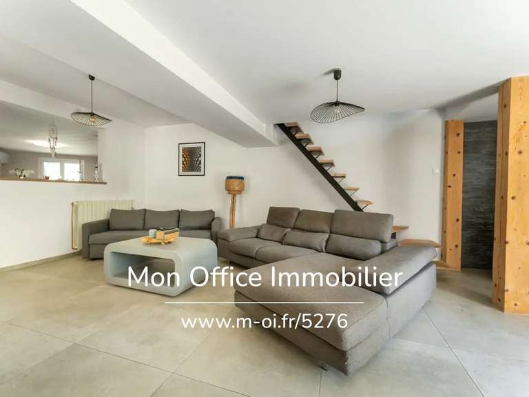 Maison Peyrolles-en-Provence - 4 chambres - 271m²