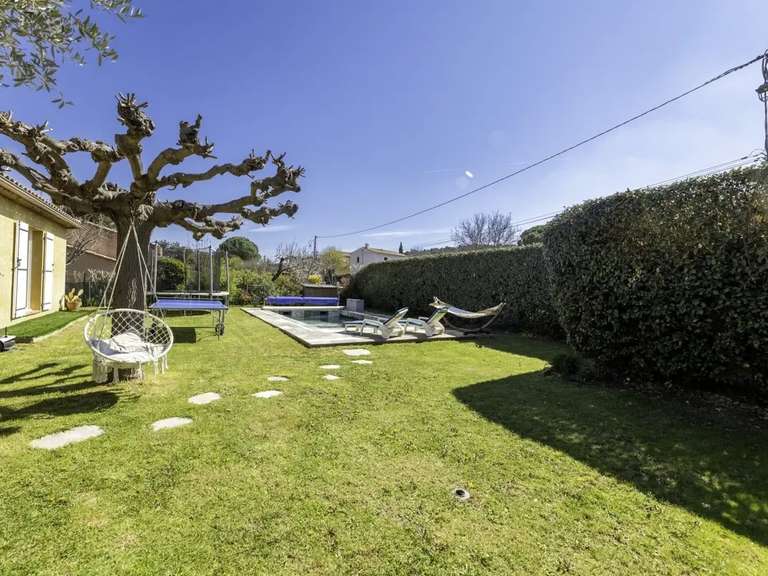 Maison Peyrolles-en-Provence - 3 chambres - 115m²