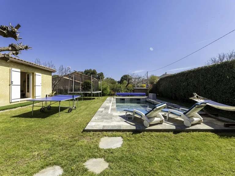 Maison Peyrolles-en-Provence - 3 chambres - 115m²
