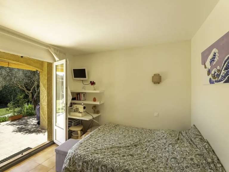 Maison Peyrolles-en-Provence - 3 chambres - 115m²