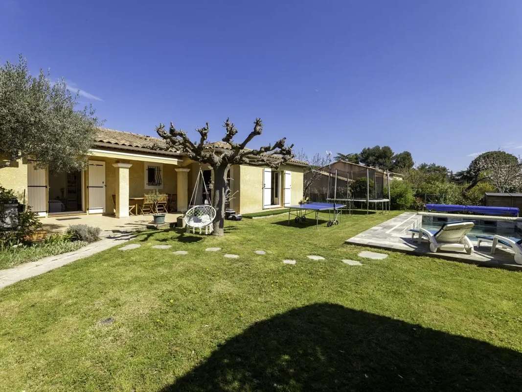 Maison Peyrolles-en-Provence