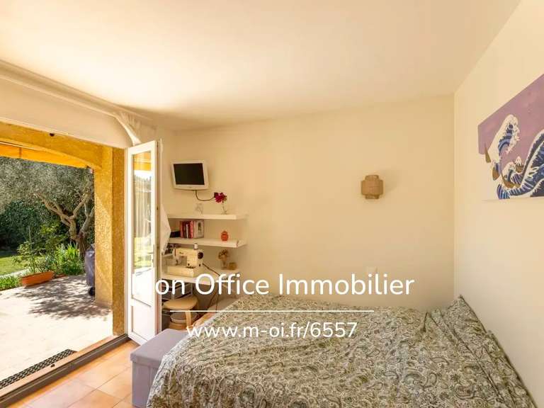 Maison Peyrolles-en-Provence - 3 chambres - 115m²