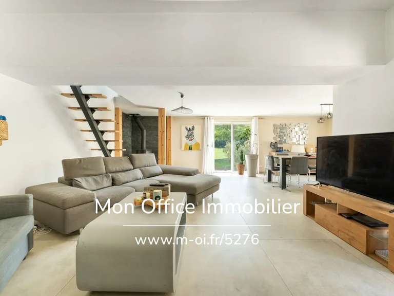 Maison Peyrolles-en-Provence - 4 chambres - 271m²