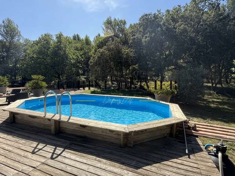 Maison Peyrolles-en-Provence - 4 chambres - 162m²
