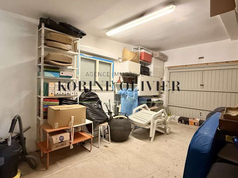 Maison Peyrolles-en-Provence - 4 chambres - 162m²