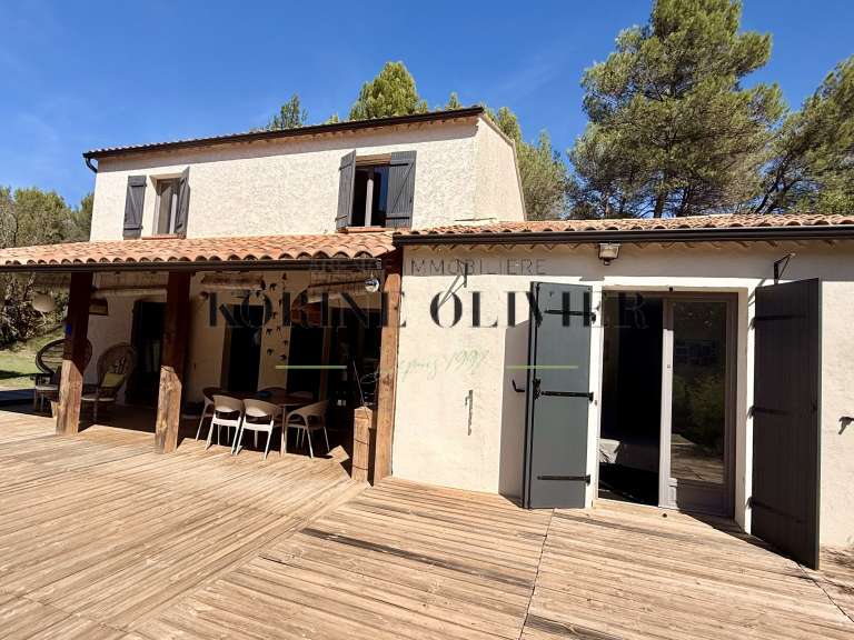 Maison Peyrolles-en-Provence - 4 chambres - 162m²