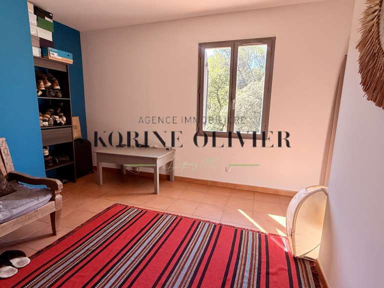 Maison Peyrolles-en-Provence - 4 chambres - 162m²