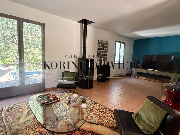 Maison Peyrolles-en-Provence - 4 chambres - 162m²