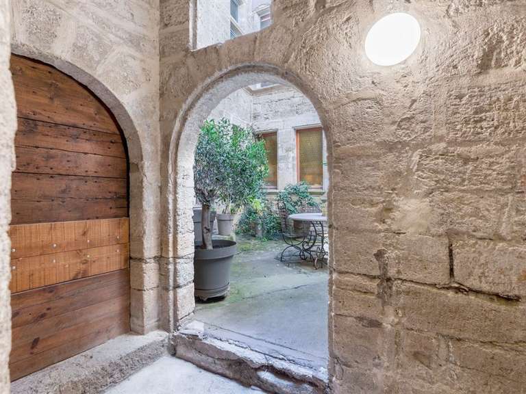 Appartement Pézenas - 2 chambres - 172m²