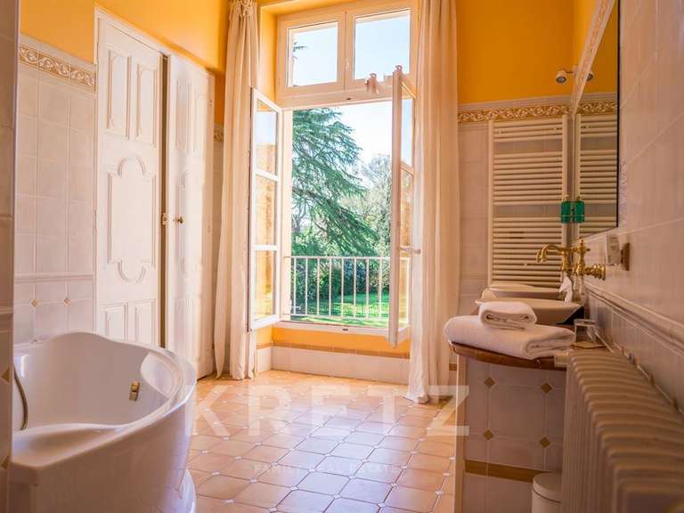 Château Pézenas - 1450m²