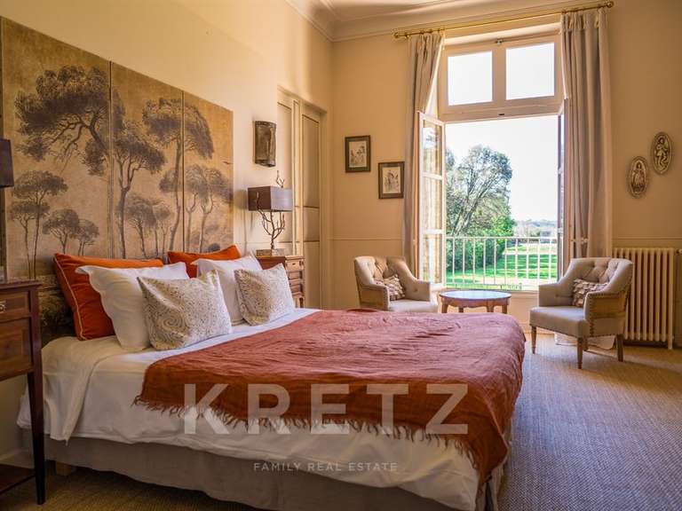 Château Pézenas - 1450m²
