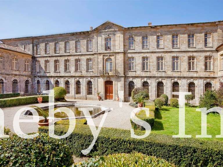 Château Pézenas - 15 chambres - 6200m²